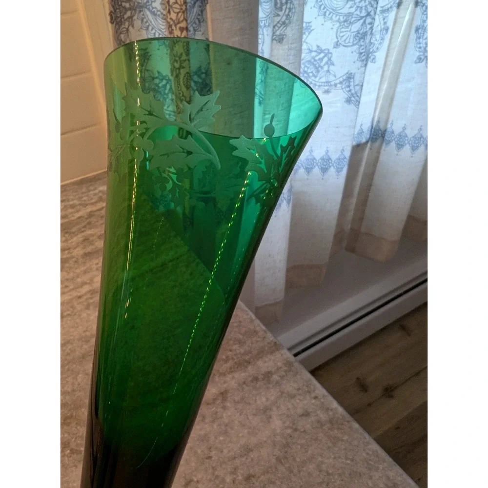 Lenox Crystal EMERALD Green Champagne Flute, Etched‎ Holly